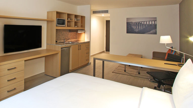 <b>One Cuautitlan Room</b>. Images powered by <a href="https://www.leonardoworldwide.com/" title="Leonardo Worldwide" target="_blank">Leonardo</a>.