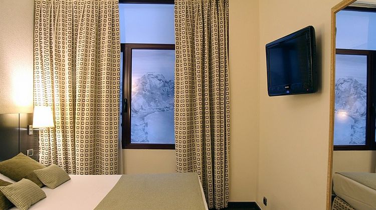 Conde Duque Hotel Room