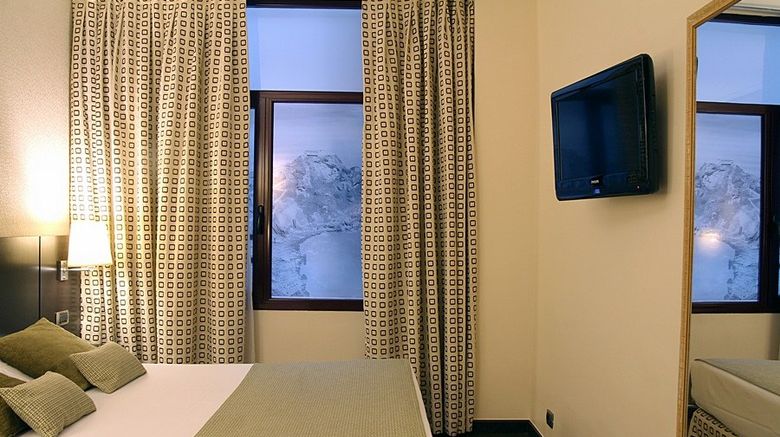<b>Conde Duque Hotel Room</b>. Images powered by <a href="https://www.leonardoworldwide.com/" title="Leonardo Worldwide" target="_blank">Leonardo</a>.