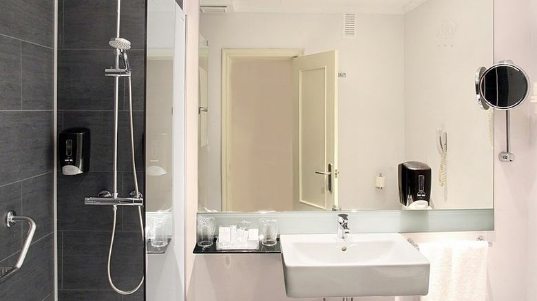 <b>Conde Duque Hotel Room</b>. Images powered by <a href="https://www.leonardoworldwide.com/" title="Leonardo Worldwide" target="_blank">Leonardo</a>.