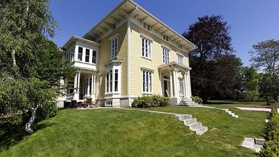 Captains Mansion