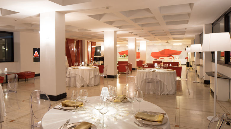 <b>De la Ville Hotel Ballroom</b>. Images powered by <a href="https://www.leonardoworldwide.com/" title="Leonardo Worldwide" target="_blank">Leonardo</a>.