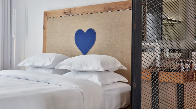 <b>Myconian Imperial Resort Room</b>. Images powered by <a href="https://www.leonardoworldwide.com/" title="Leonardo Worldwide" target="_blank">Leonardo</a>.