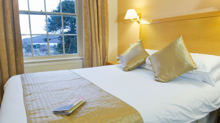 Royal Victoria Hotel Room