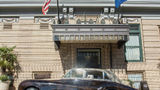 Hotel deLuxe Exterior