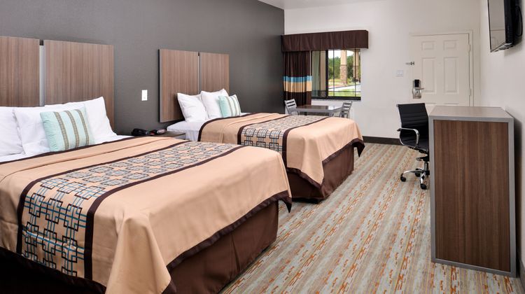 Scottish Inns & Suites Conroe TX Suite