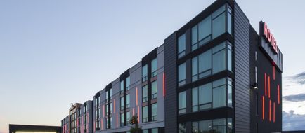 Hotel & Suites Normandin Exterior
