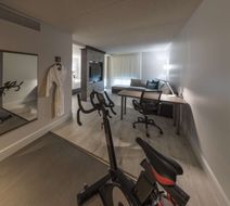 Hotel & Suites Normandin Room