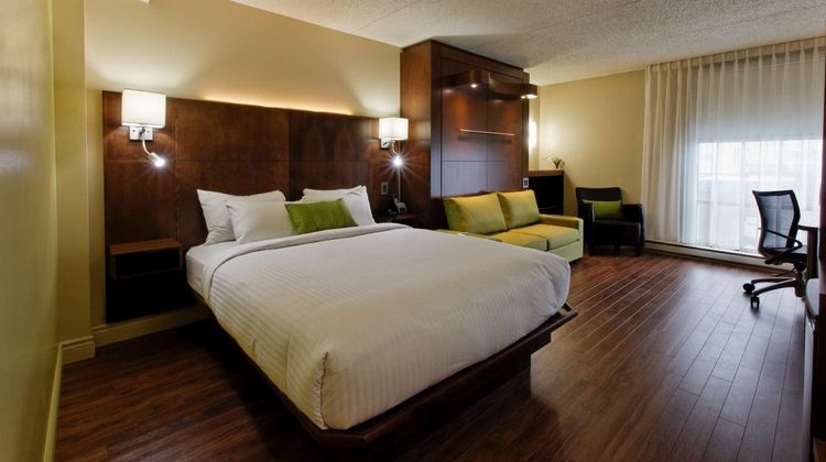 Hotel & Suites Normandin Room