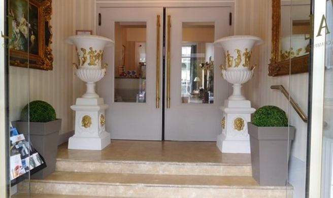 Brit Hotel Privilege Le Royal Exterior