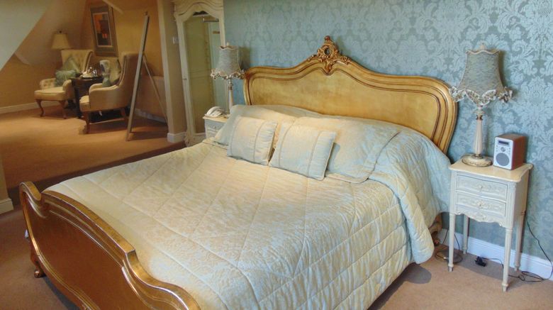 <b>Nuthurst Grange Country House Hotel Suite</b>. Images powered by <a href="https://www.leonardoworldwide.com/" title="Leonardo Worldwide" target="_blank">Leonardo</a>.