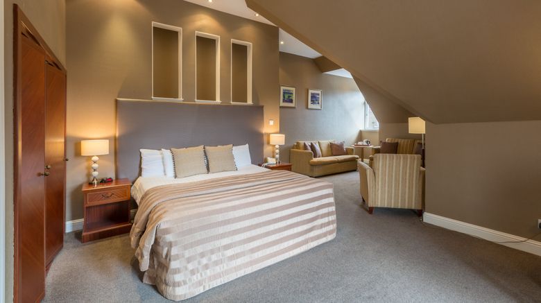 <b>Sherbrooke Castle Hotel Suite</b>. Images powered by <a href="https://www.leonardoworldwide.com/" title="Leonardo Worldwide" target="_blank">Leonardo</a>.