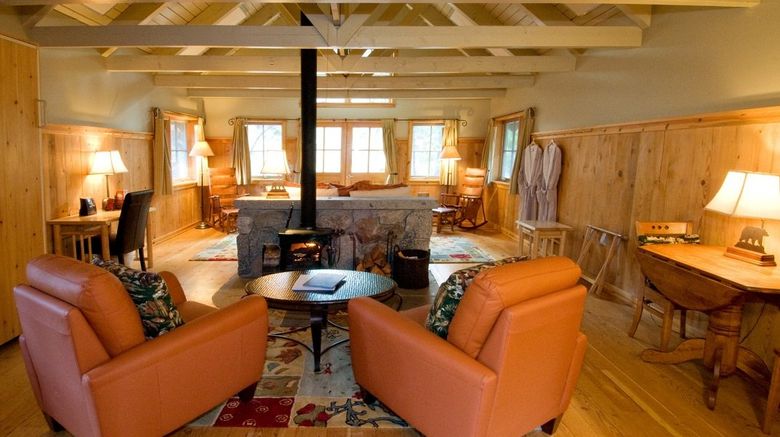 <b>Sleeping Lady Mountain Resort Suite</b>. Images powered by <a href="https://www.leonardoworldwide.com/" title="Leonardo Worldwide" target="_blank">Leonardo</a>.