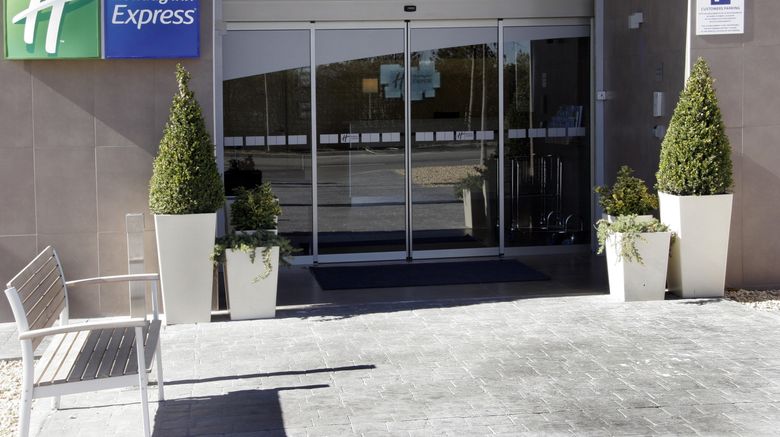 <b>Holiday Inn Express Madrid-Getafe Exterior</b>. Images powered by <a href="https://www.leonardoworldwide.com/" title="Leonardo Worldwide" target="_blank">Leonardo</a>.