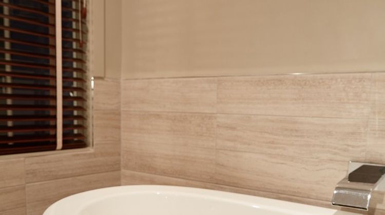 Hotel Le Dauphin Longueuil Room
