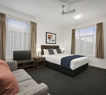 Quest Dandenong Room