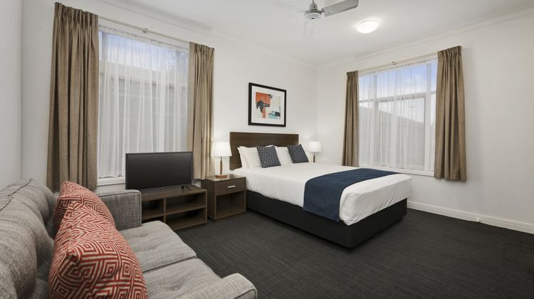 Quest Dandenong Room