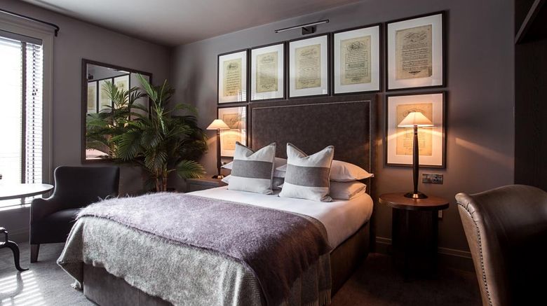 <b>Dakota Leeds Room</b>. Images powered by <a href="https://www.leonardoworldwide.com/" title="Leonardo Worldwide" target="_blank">Leonardo</a>.
