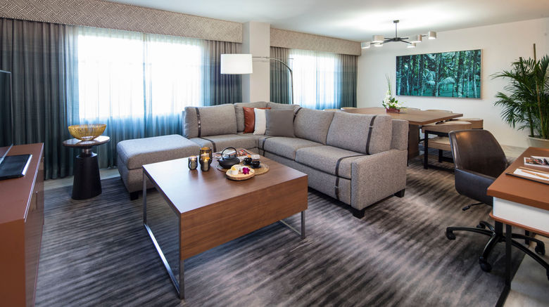 <b>Loews Royal Pacific Resort at Universal Suite</b>. Images powered by <a href="https://www.leonardoworldwide.com/" title="Leonardo Worldwide" target="_blank">Leonardo</a>.