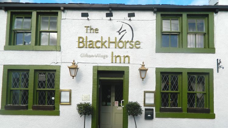 The Black Horse Inn Exterior