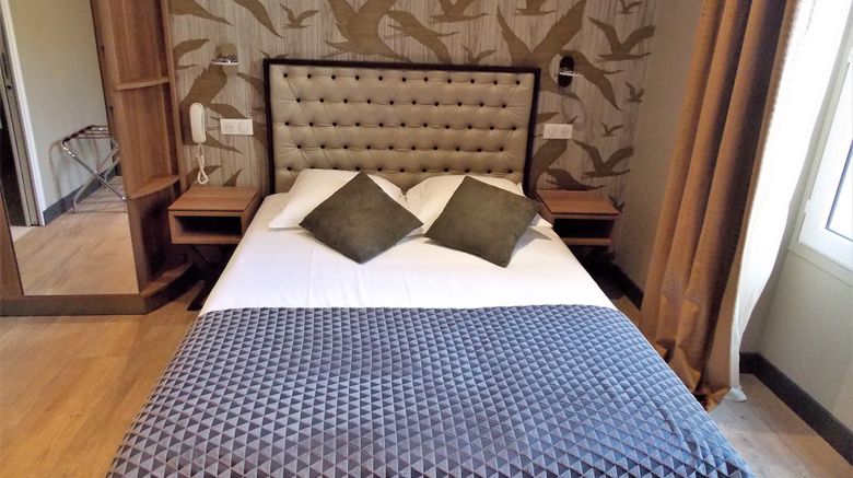 <b>Excelsior Batignolles Room</b>. Images powered by <a href="https://www.leonardoworldwide.com/" title="Leonardo Worldwide" target="_blank">Leonardo</a>.