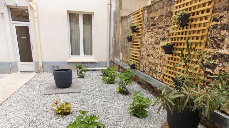 <b>Excelsior Batignolles Exterior</b>. Images powered by <a href="https://www.leonardoworldwide.com/" title="Leonardo Worldwide" target="_blank">Leonardo</a>.