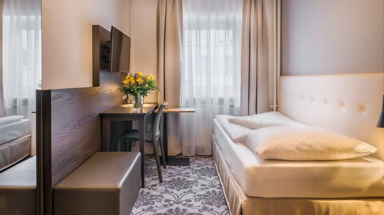 Astoria Hotel Room