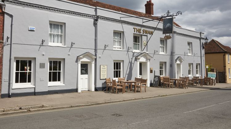 Swan Hotel Thaxted Exterior