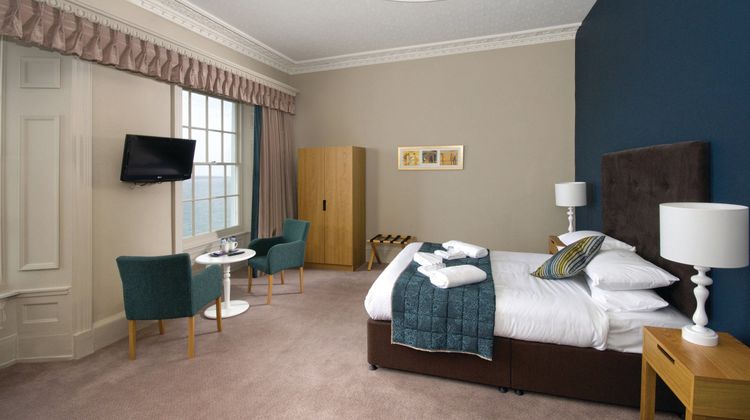 Golden Lion Hotel Room
