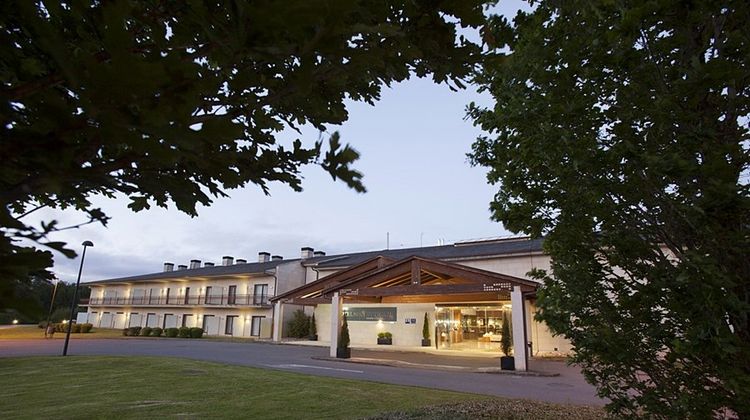 Attica 21 Villalba Exterior