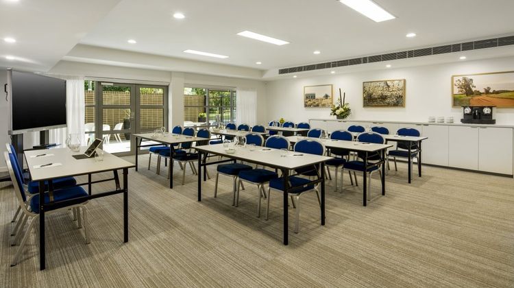 Hotel Quest Griffith Meeting