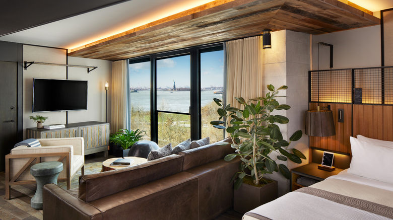 <b>1 Hotel Brooklyn Bridge Suite</b>. Images powered by <a href="https://www.leonardoworldwide.com/" title="Leonardo Worldwide" target="_blank">Leonardo</a>.