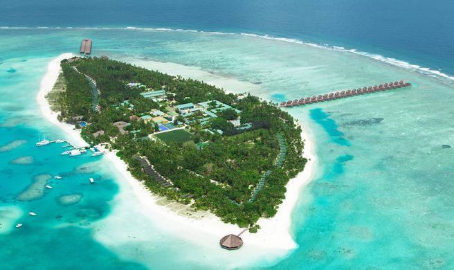 Meeru Island Resort Exterior