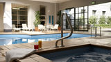 Quest Grand Hotel Melbourne Pool