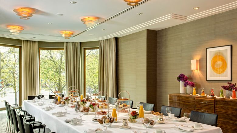 <b>Rocco Forte Charles Hotel Meeting</b>. Images powered by <a href="https://leonardo.com/" title="Leonardo Worldwide" target="_blank">Leonardo</a>.