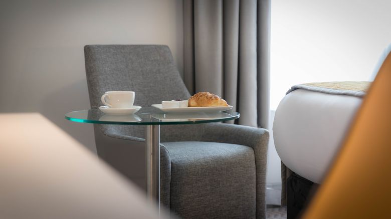 <b>Maldron Hotel Dublin Airport Room</b>. Images powered by <a href="https://www.leonardoworldwide.com/" title="Leonardo Worldwide" target="_blank">Leonardo</a>.