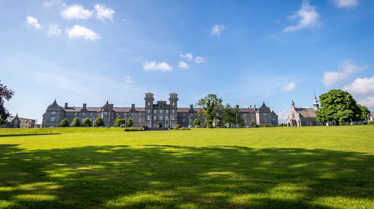 Clayton Hotel Sligo Exterior