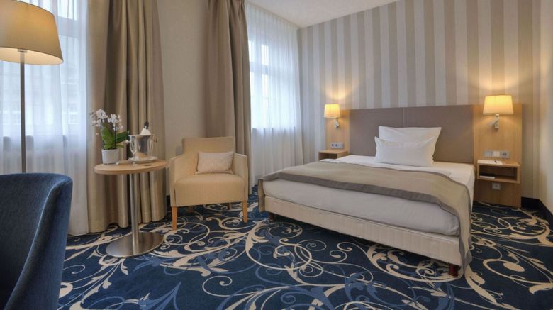 <b>Schlosshotel Karlsruhe Room</b>. Images powered by <a href="https://www.leonardoworldwide.com/" title="Leonardo Worldwide" target="_blank">Leonardo</a>.