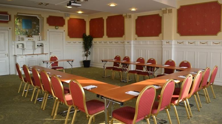<b>Hotel Plaza Meeting</b>. Images powered by <a href="https://www.leonardoworldwide.com/" title="Leonardo Worldwide" target="_blank">Leonardo</a>.