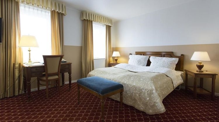 Hotel Plaza Room