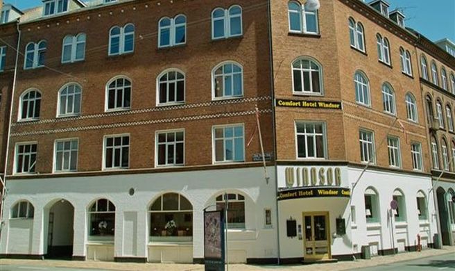 Hotel Windsor Exterior