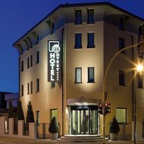 Hotel Ovest