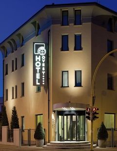 Hotel Ovest