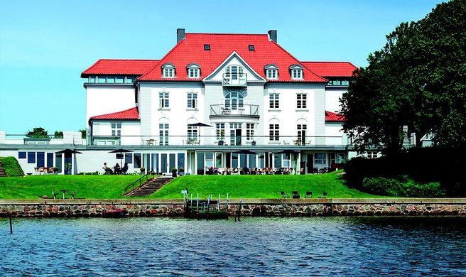 Sinatur Hotel Sixtus Exterior