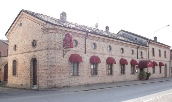 Hotel Vecchio Casello di Castelleone Exterior