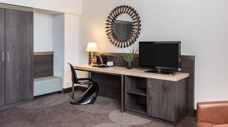 <b>Garner Hotel Essen - Handelshof Suite</b>. Images powered by <a href="https://www.leonardoworldwide.com/" title="Leonardo Worldwide" target="_blank">Leonardo</a>.