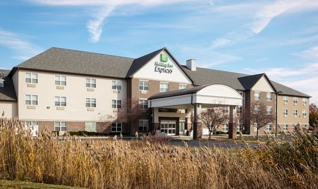 Holiday Inn Express Hotel & Suites East Exterior