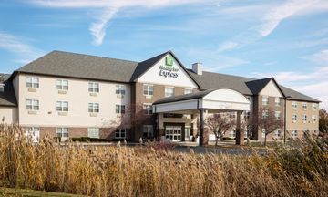 Holiday Inn Express Hotel & Suites East