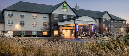 Holiday Inn Express Hotel & Suites East Exterior