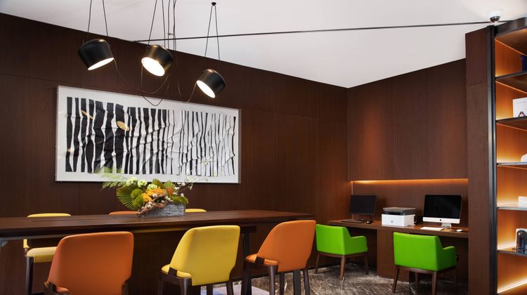 Hampton by Hilton Hongqiao Jiuting Lobby